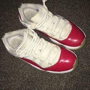 Air Jordan 11 Low Cherry 2016